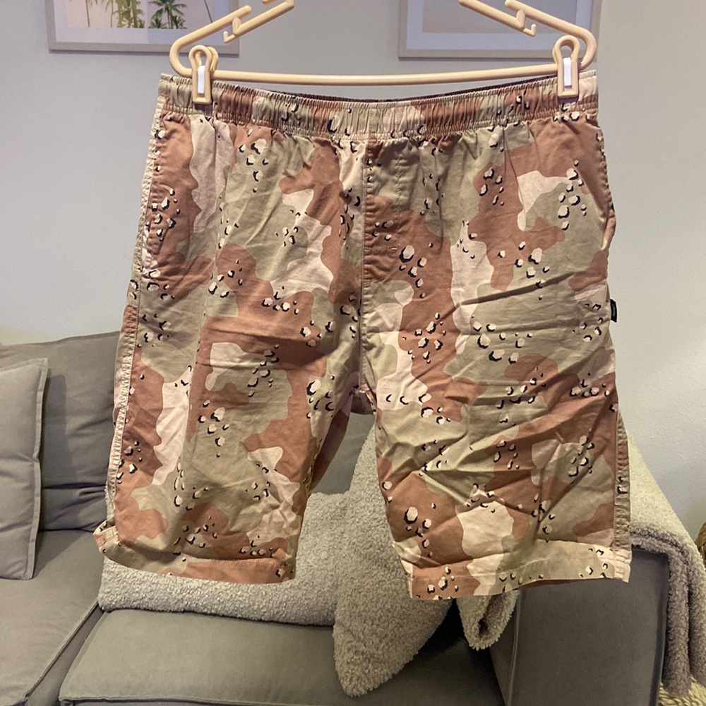 Stussy desert camo shorts. men’s size Large